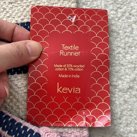 Kevia table or floor accent runner rug - Picture 5 of 6